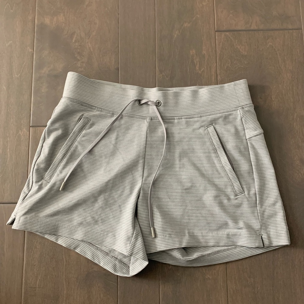 Athleta Striped Modern Metro shorts